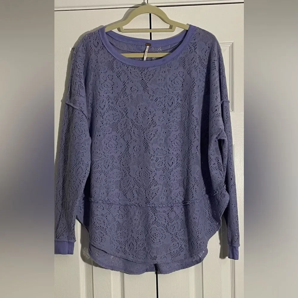 Free People Not Cold in This Lilac Lace Pullover Crew Top Size Small
